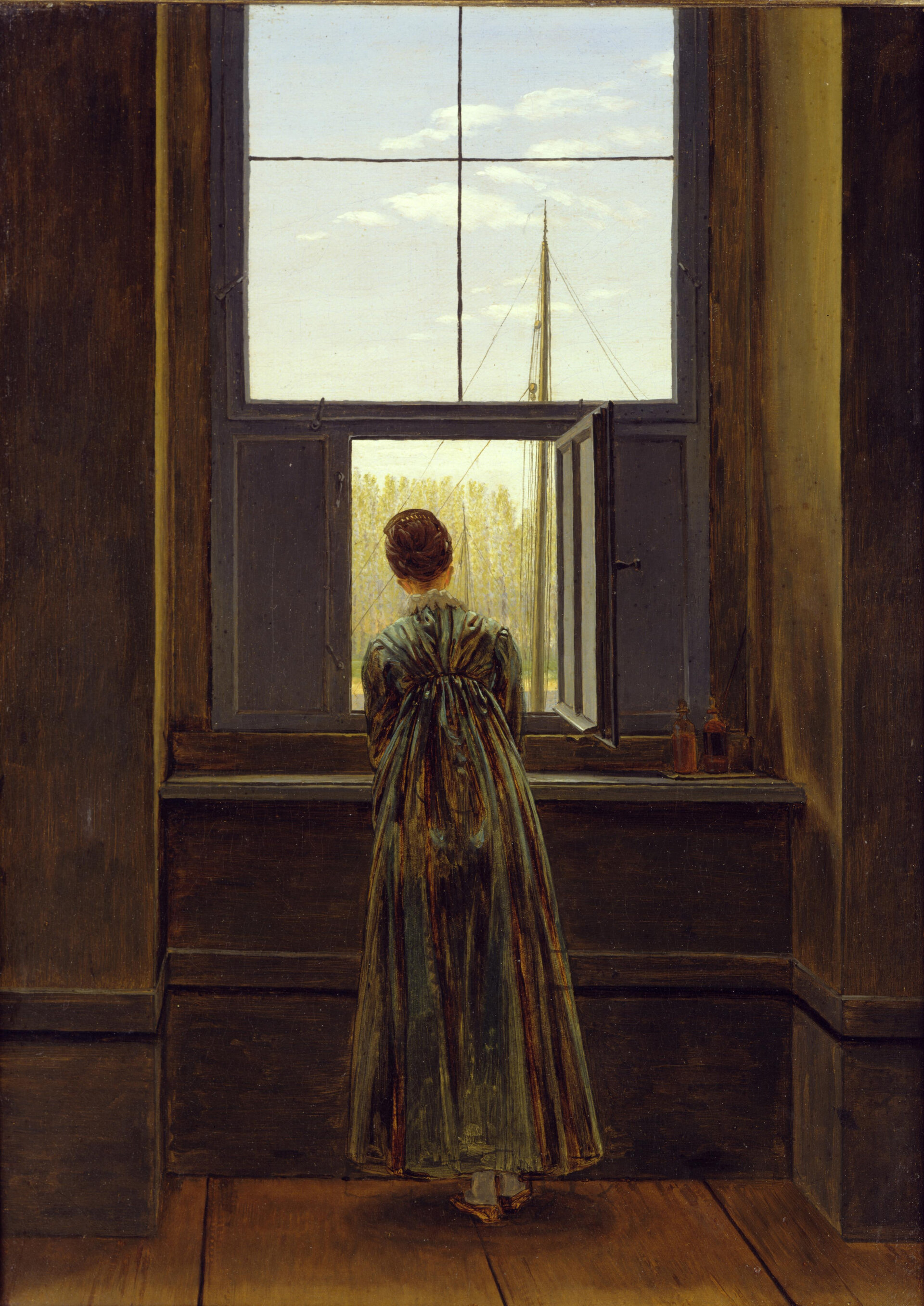 Gemälde einer Frau im Kleid, die, dem Künstler den Rücken zugewandt, in einer Fensternische im Inneren eines Hauses steht und aus dem geöffnete Fenster schaut.
