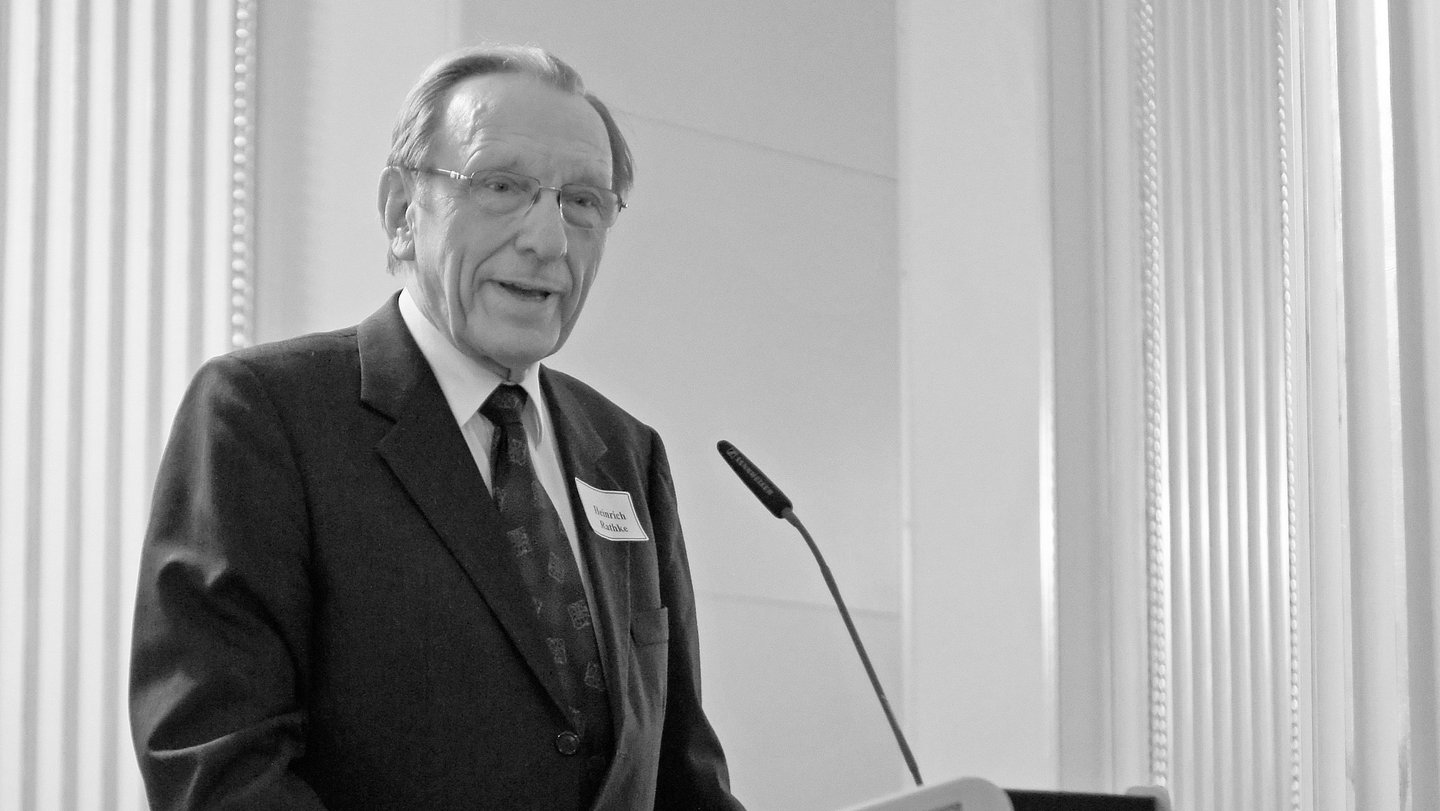 Altbischof Heinrich Rathke auf einem Symposium zum 85. Geburtstag