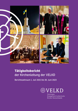 Titelblatt auf violettem Hintergrund mit Fotocollage aus kirchlichen Szenen, Titel des Tätigkeitsberichts 2021–2023 und VELKD-Logo.